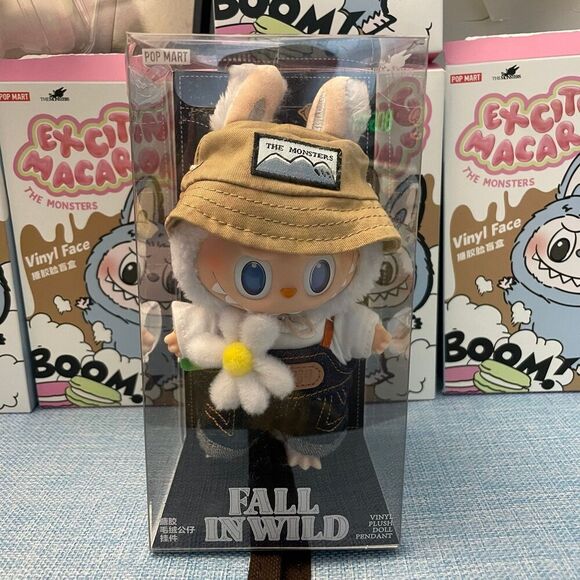 Pop Mart The Monsters Let’s Checkmate Queen + Fill in Wild Plush Pendant - Picture 5 of 7